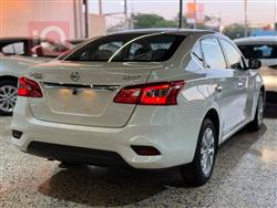 نیسان سێنترا